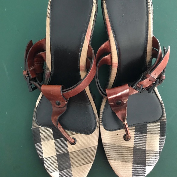 Burberry sandals - Picture 1 of 3